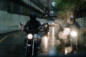 Motorrijden met een groepje mensen